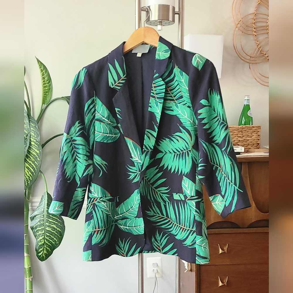 Skies Are Blue women's navy palm print lightweight blazer small